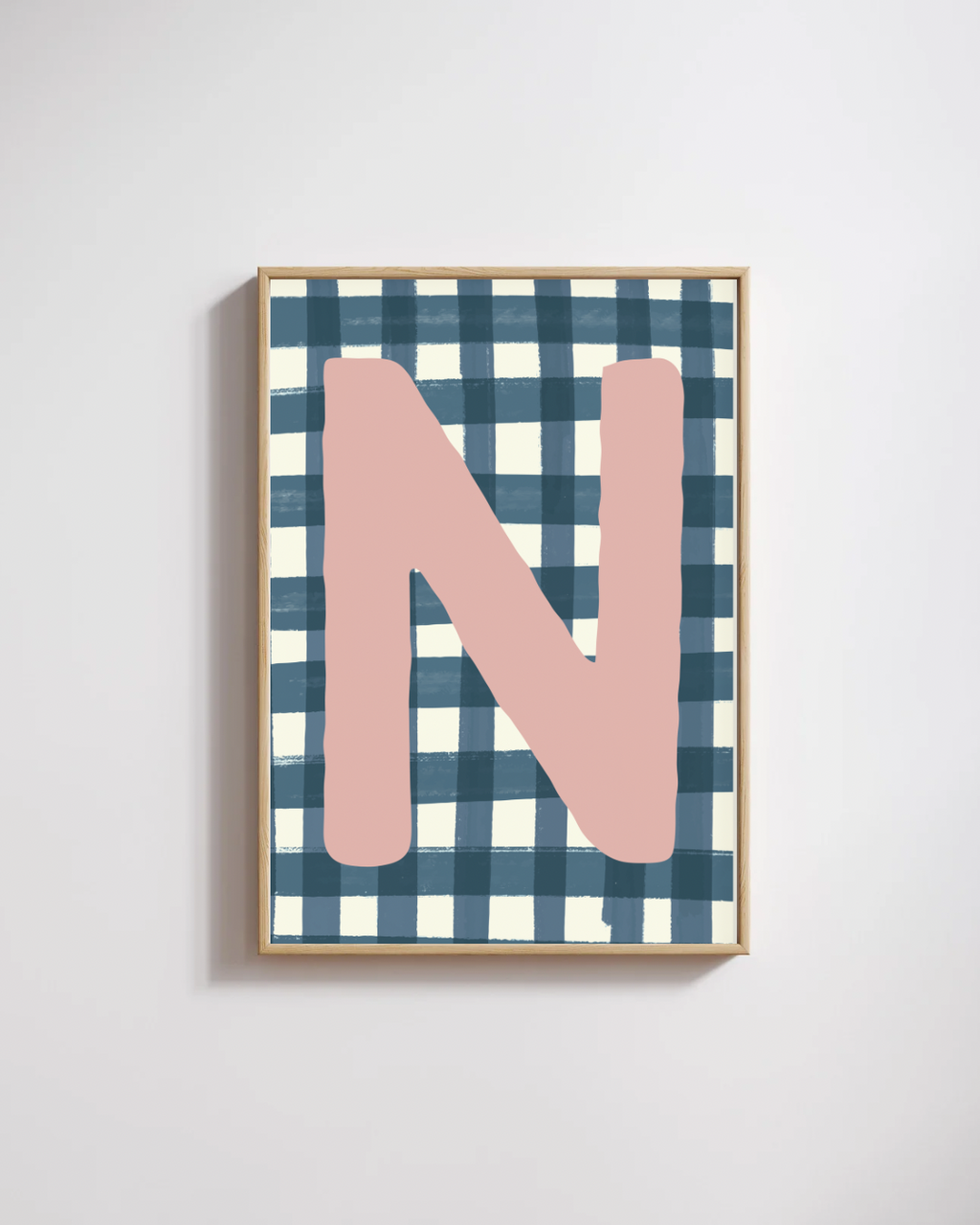 Letterposter blauwe ruit paarse letter