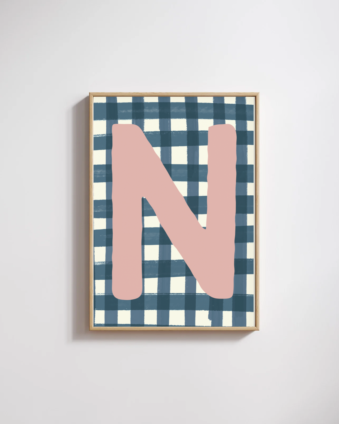 Letterposter blauwe ruit paarse letter
