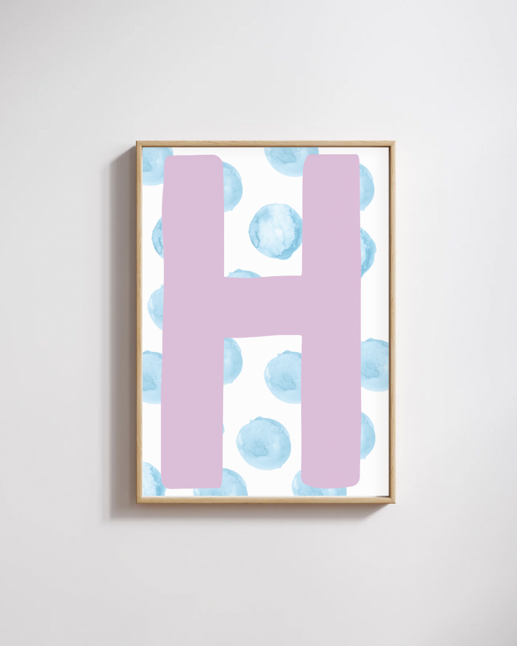 Letterposter blauwe stippen paarse letter